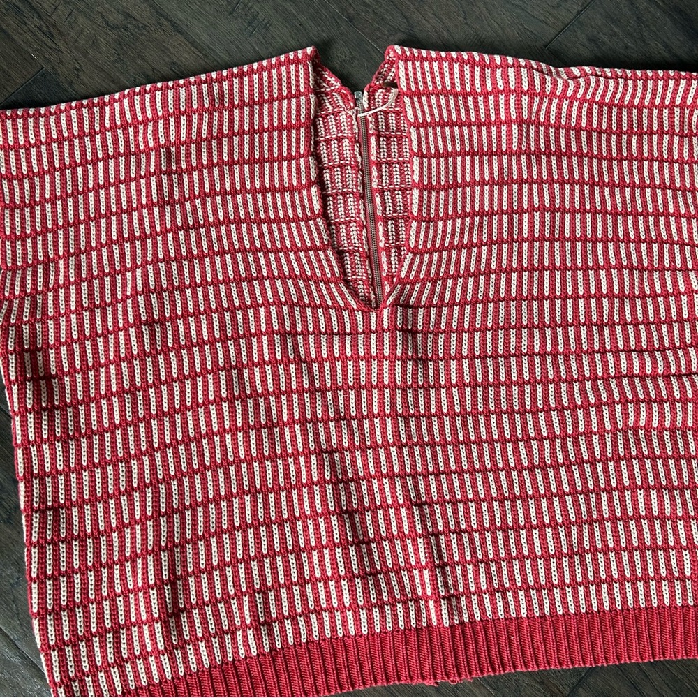 Free People Red Ivory Knit Sweater Poncho Short Sleeve Size M - Picture 3 of 6
